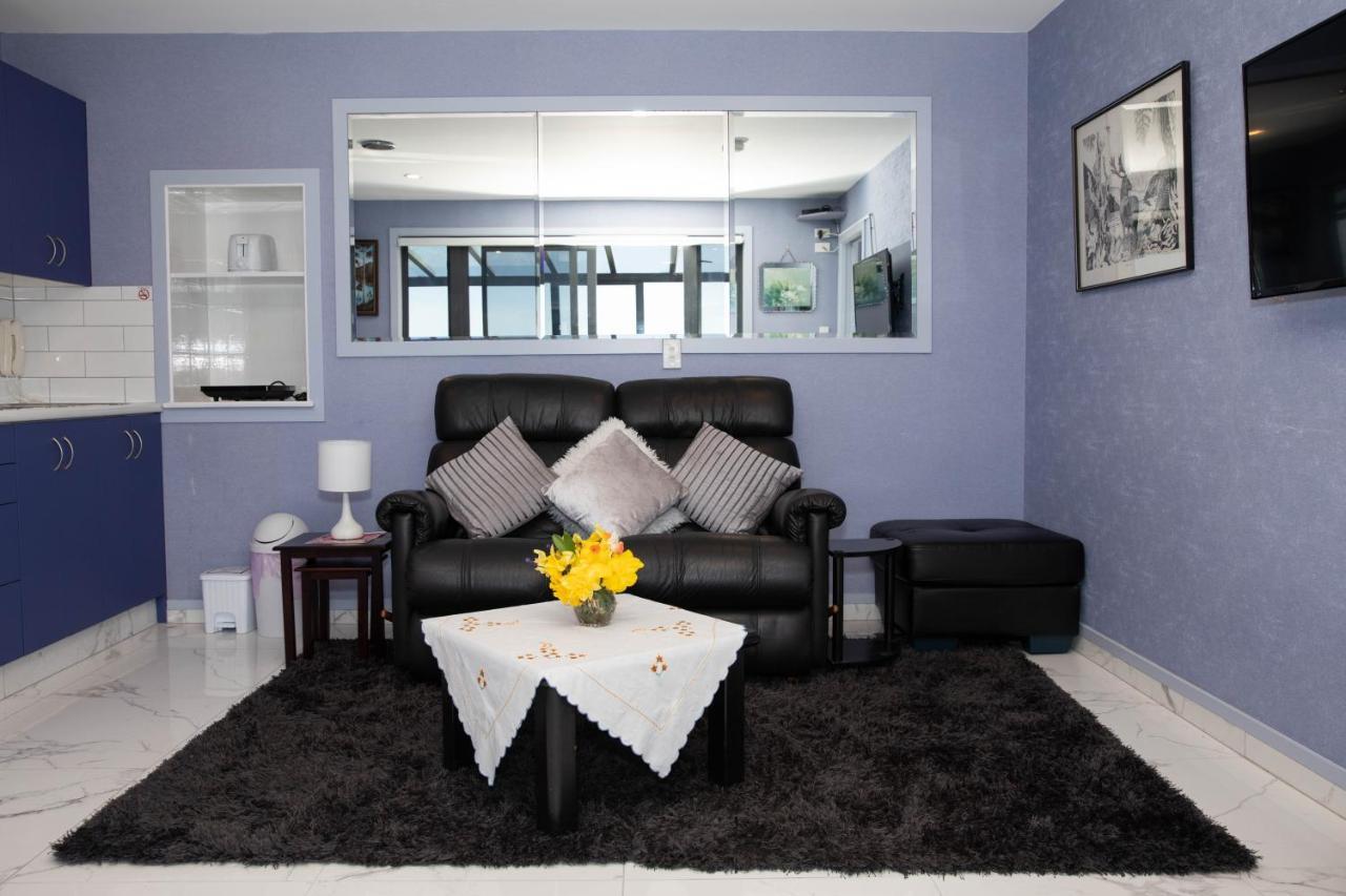 Petra Seaside Apartment Dunedin Exterior photo